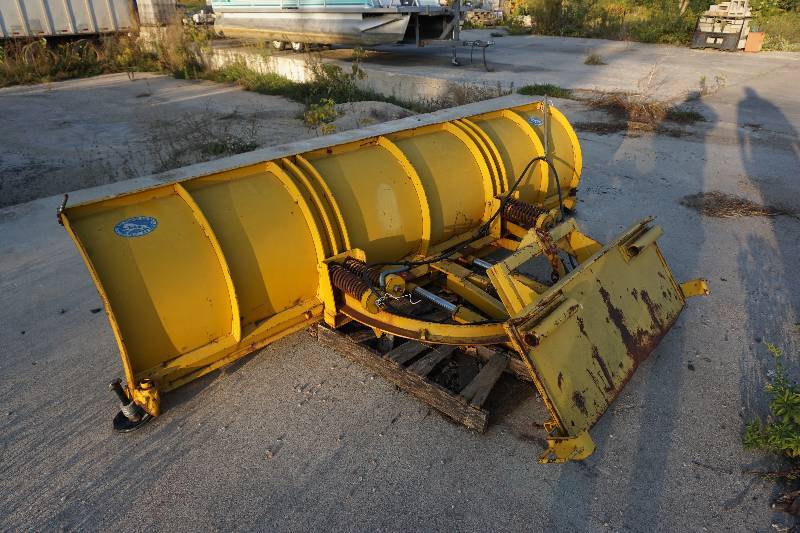 lot 2 image: Leo Brand 10 Snow Plow Attachment