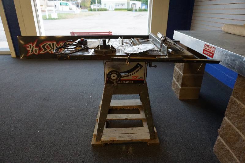 lot 4 image: Craftsman Brand 10 Flex Drive Table Saw and Stand