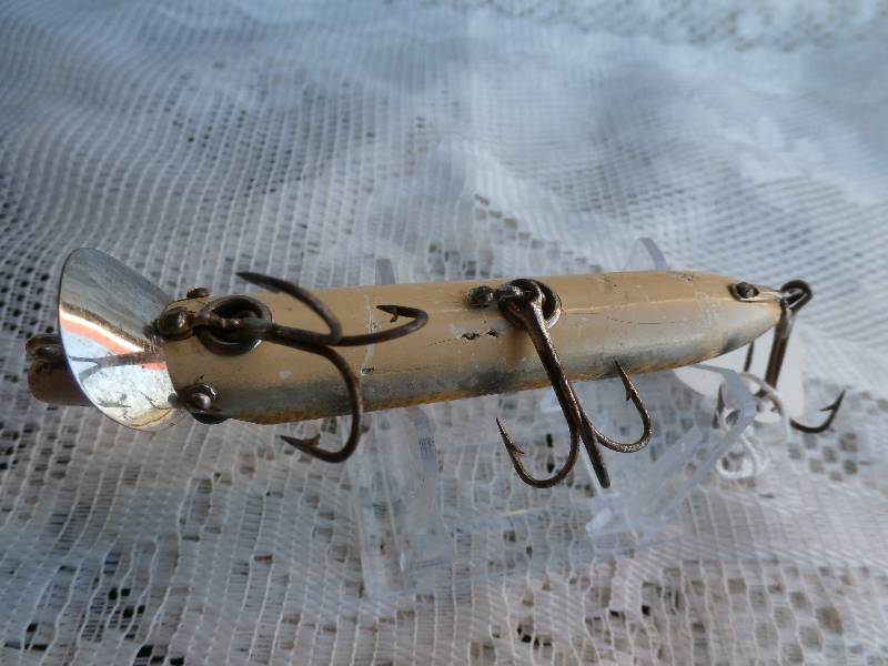 lot 13 image: HEDDON VAMP