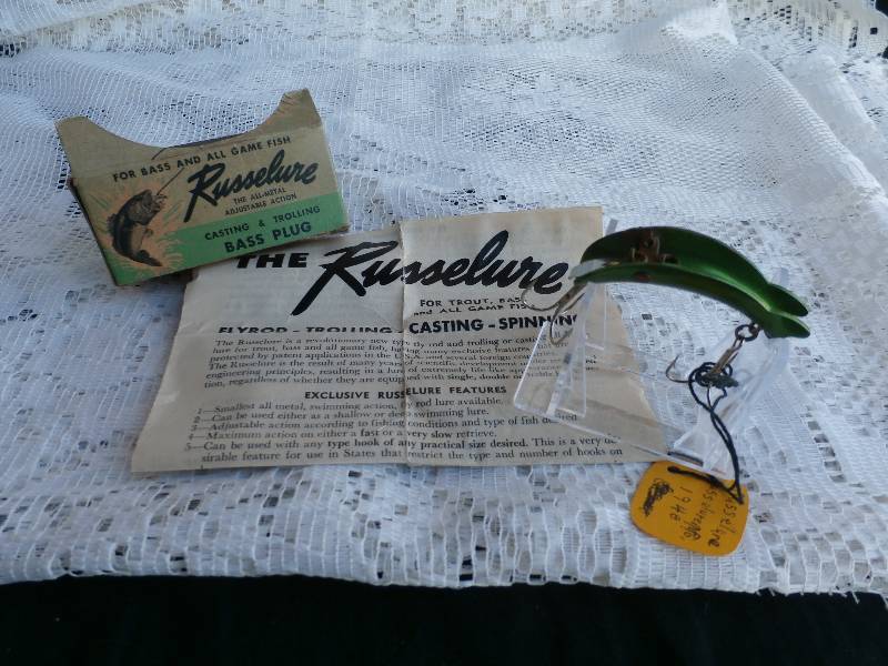 lot 61 image: Russelure mfg.