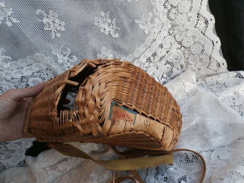lot 95 image: Form Fit Creel