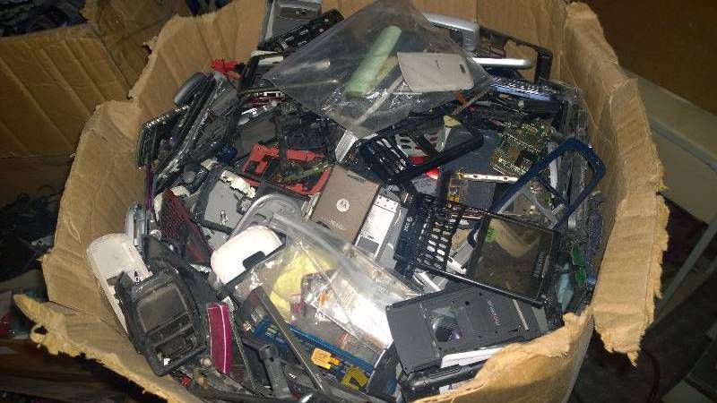 Phone parts (scrap)