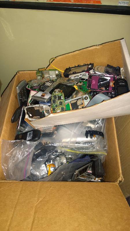 Phone parts (scrap)