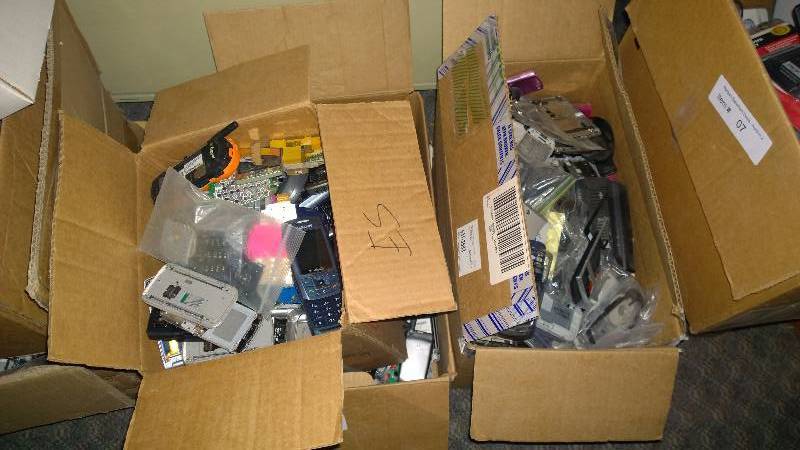 Phone parts (scrap)