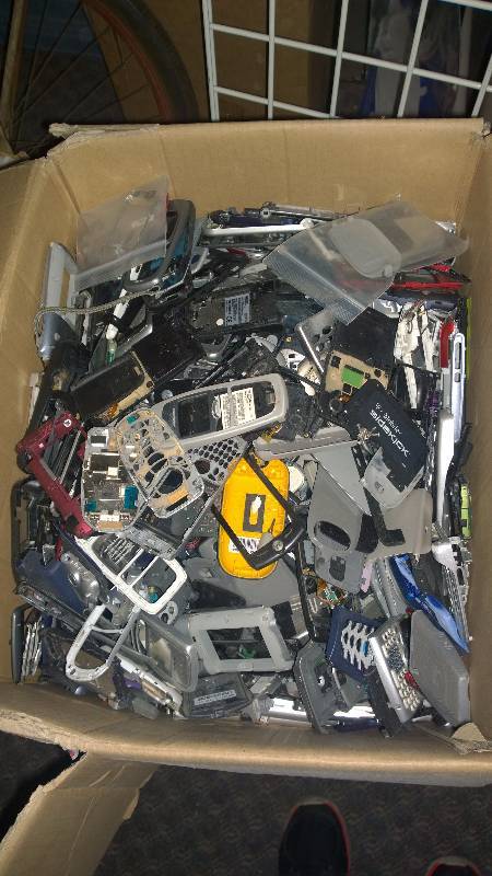 Phone parts (scrap)