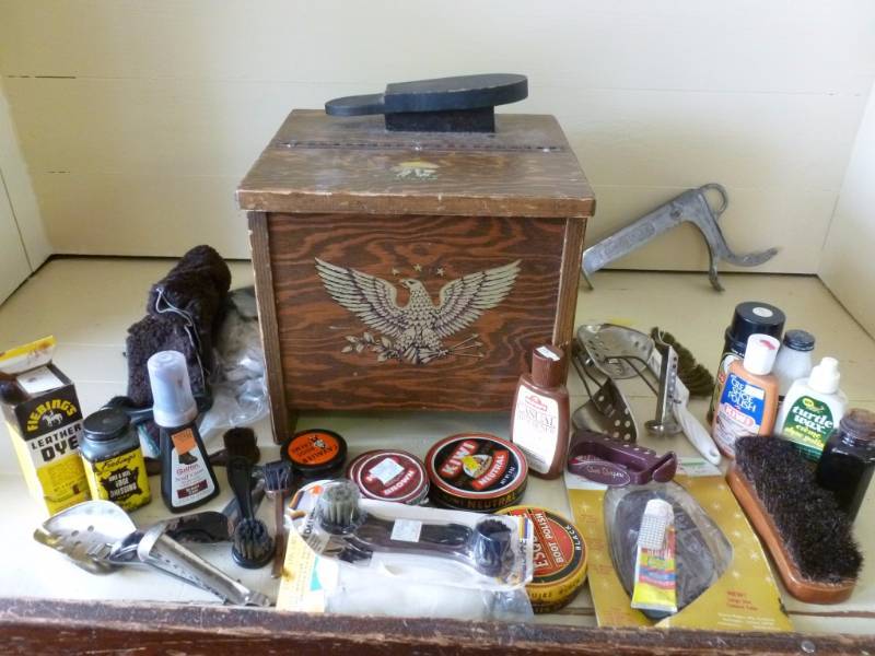 Vintage Shoe Shine Box