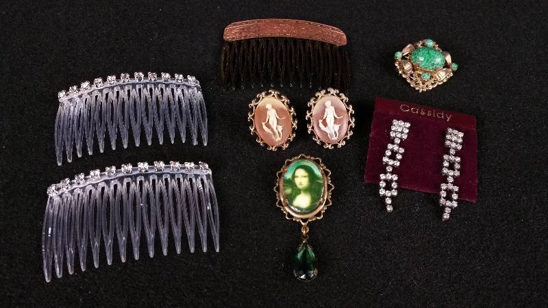 lot 66 image: Lot of Jewelry & Cufflinks