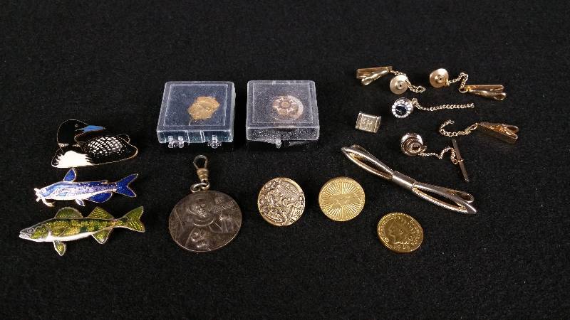 lot 68 image: Lot of Vintage Lapel Pins, Tie Tacks, Indian Head Cent, Etc.
