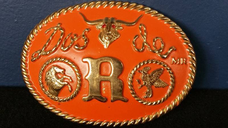 lot 72 image: Vintage Gold Plated Dos de Oro Belt Buckle