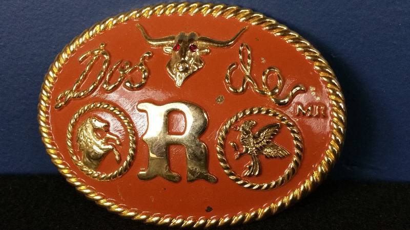 lot 73 image: Vintage Gold Plated Dos de Oro Belt Buckle