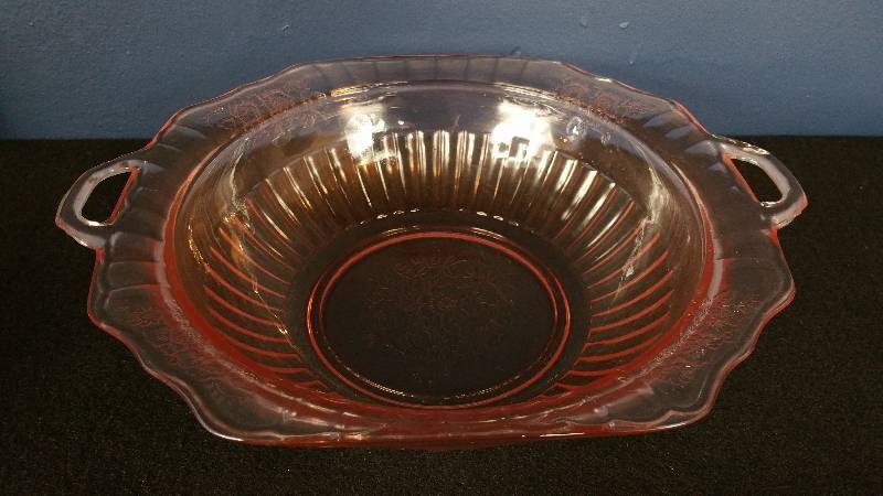 lot 85 image: Mayfair Open Rose Pink Depression Glass