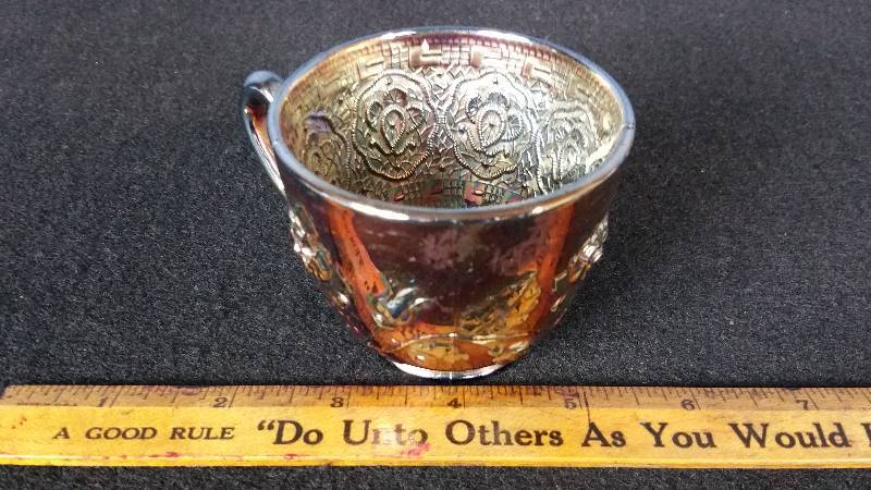 lot 100 image: Amazing Fenton Persian Medallion Amethyst Cup