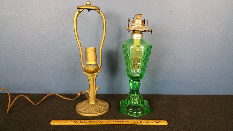 lot 111 image: (2) Antique  Vintage Lamps Kerosene & Electric