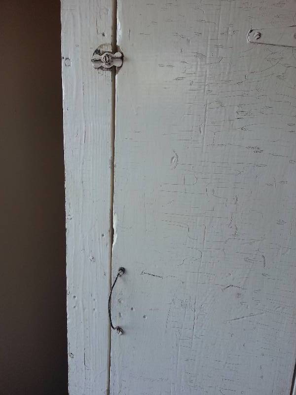 lot 180 image: Primitive Country White Cabinet