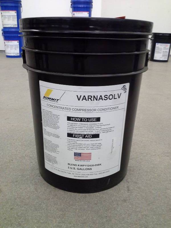 lot 39 image: Summit Varnasolv Compressor Conditioner - 5 Gallons