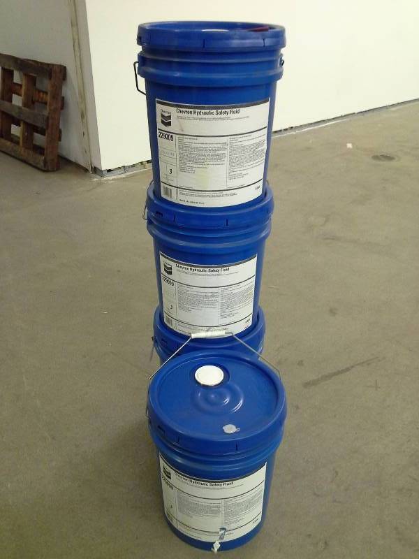 lot 50 image: Chevron Hydraulic Safety Fluid - 20 Gallons