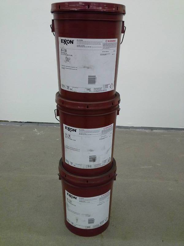 lot 67 image: Exxon XD-3 30 SAE 30 Engine Oil - 15 Gallons