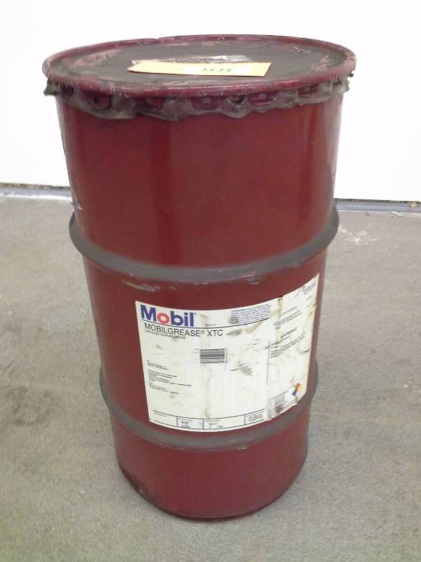 lot 88 image: Mobil MobilGrease XTC Low Bleed Coupling Grease - 16 Gallons