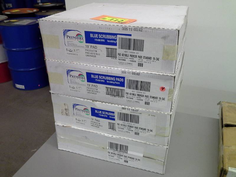 lot 112 image: Premiere Pads Blue Scrubbing Pads 19 - 4 Cases of 5 Each