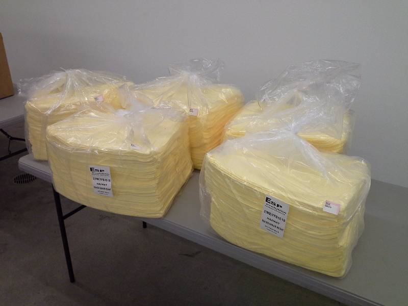 lot 155 image: ESP Evolution Sorbant Products 2(MB)YPB1518 Hazmat Bonded Medium Weight - 5 Bales with 100 padsBale