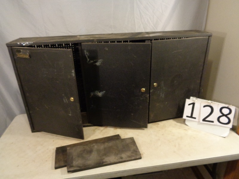 lot 128 image: Metal Wall Cabinet