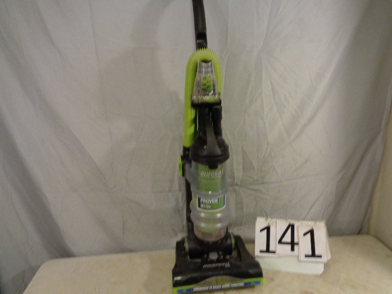 lot 141 image: Eureka Vaccuum