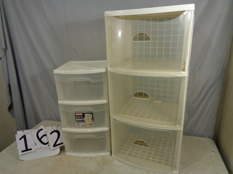 lot 162 image: 3 Drawer Storage Dressers