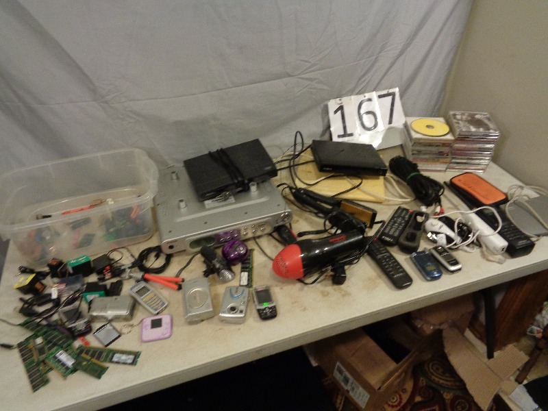 lot 167 image: Assorted Electronics