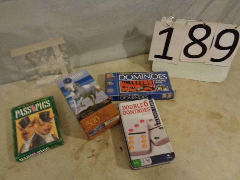 lot 189 image: Dominos