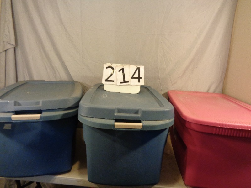 lot 214 image: 3 Large Totes