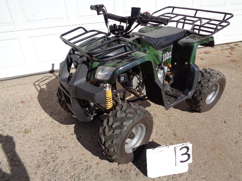 lot 3 image: 110 CC Camo 4 Wheeler