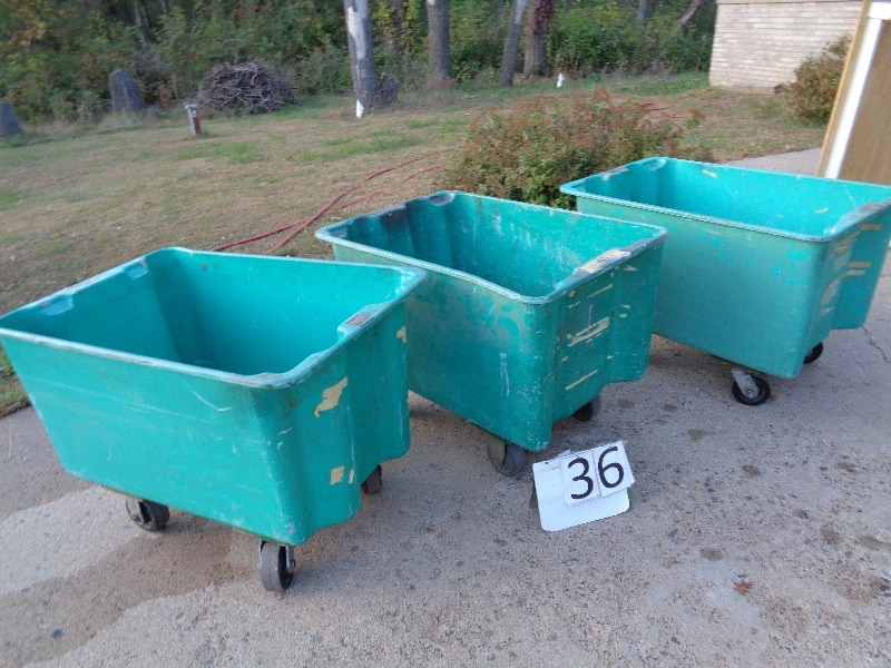 lot 36 image: 3 Carts