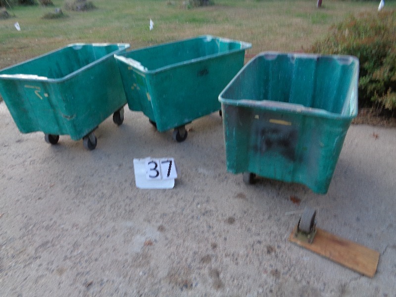 lot 37 image: 3 Carts