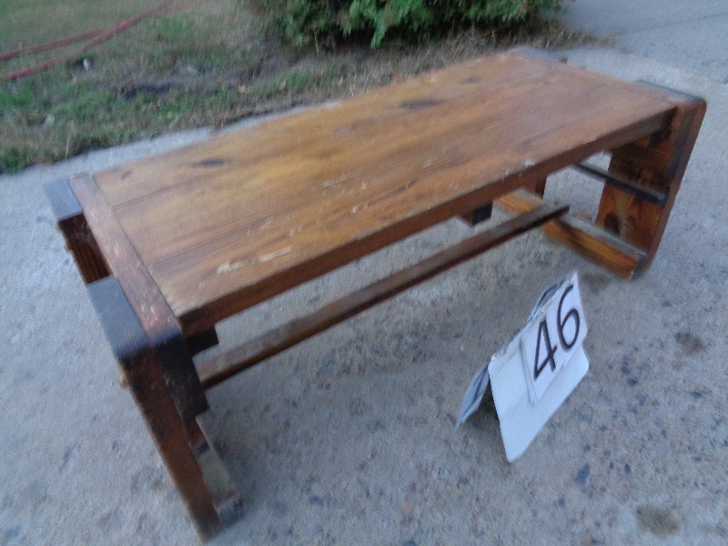 lot 46 image: Wood Bench