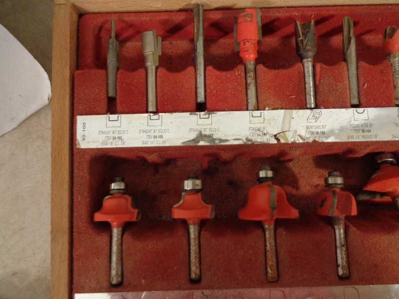 lot 7 image: Router Bits