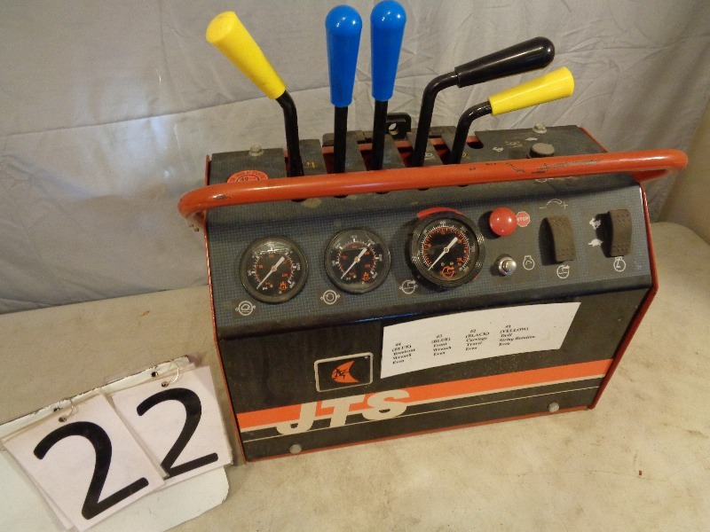 lot 22 image: Ditch Witch