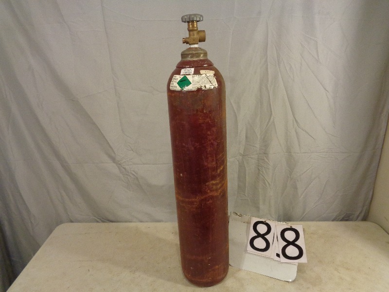 lot 88 image: Size Q Welding Tank