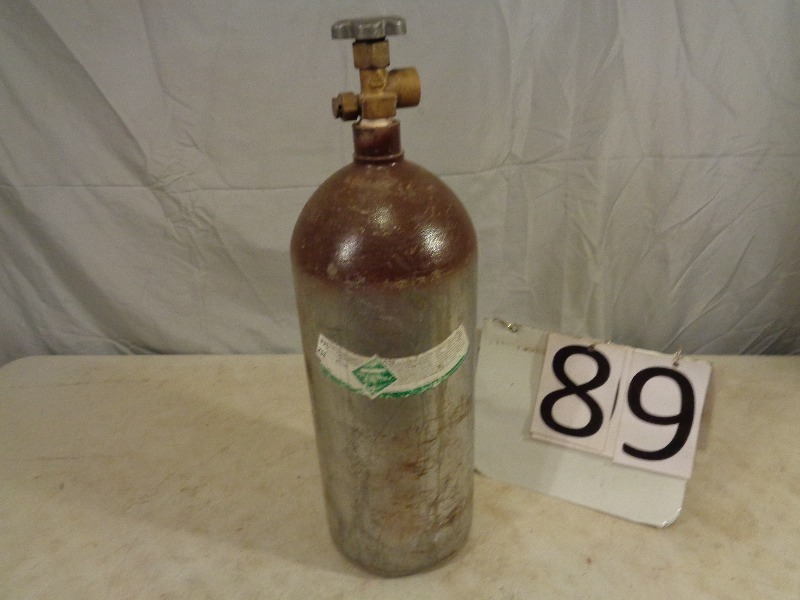 lot 89 image: Size G Welding Tank