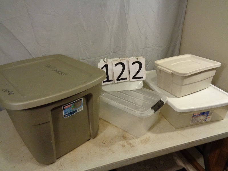 lot 122 image: 4 Assorted Storage Containers with Lids