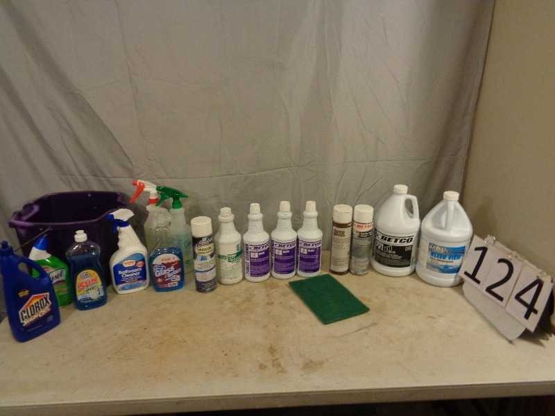 lot 124 image: Cleaning Supplies and Chemicals