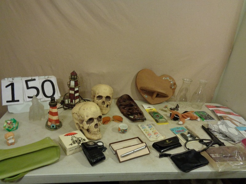 lot 150 image: Purses, Decor, and More