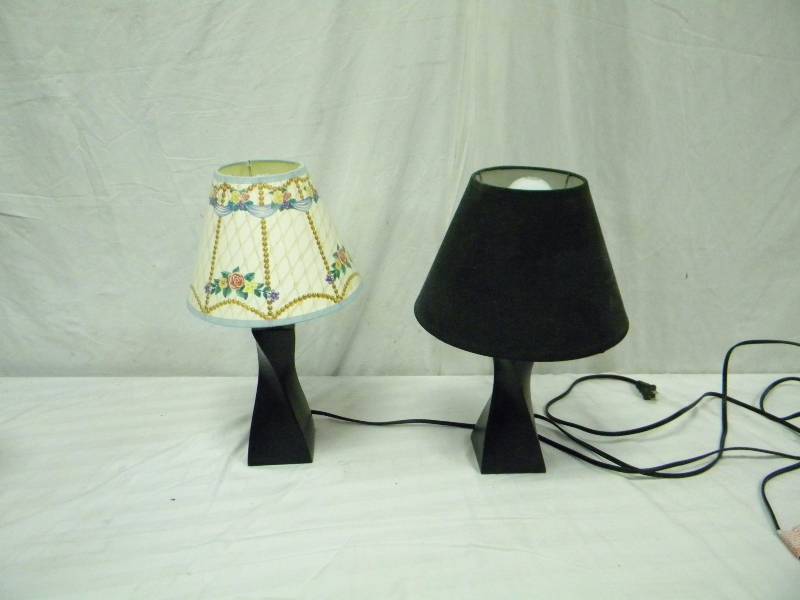 lot 75 image: Two Lamps