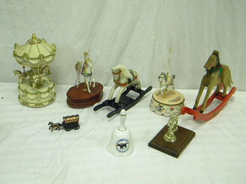 lot 80 image: Horse Decor