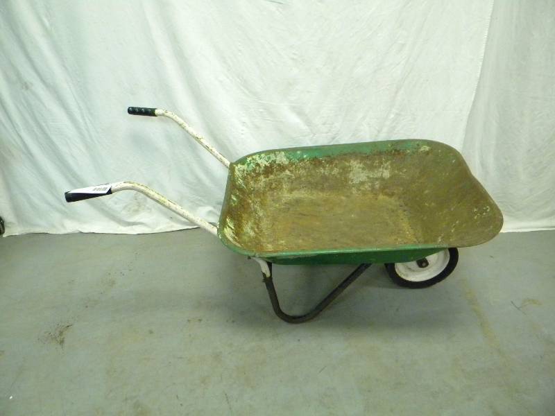 lot 35 image: Metal Wheel Barrow