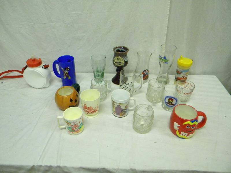 lot 19 image: Collectable Cup and Mug Lot
