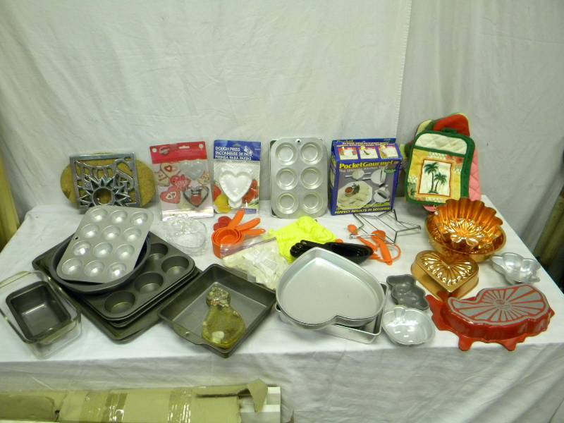 lot 27 image: Baking Lot