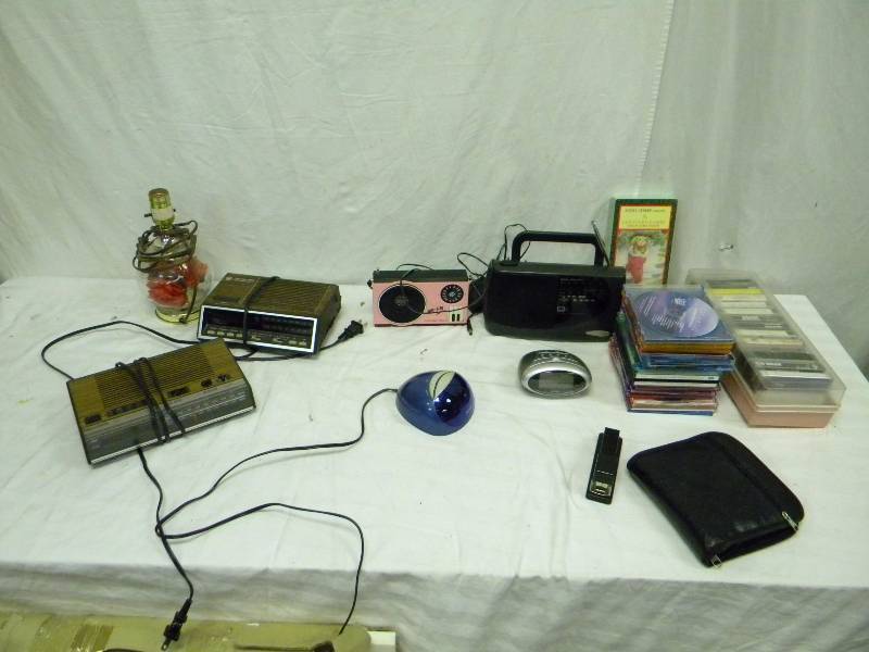 lot 31 image: Radio and Music Lot
