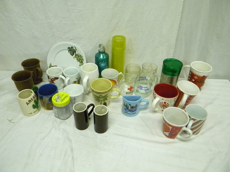 lot 118 image: Coffee Mugs and Cups Lot