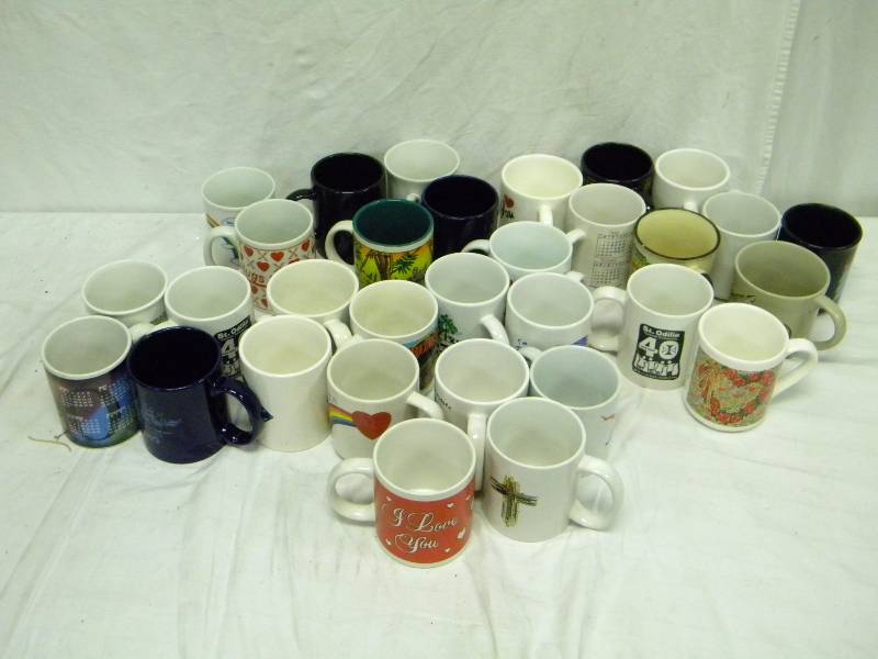 lot 119 image: Coffee Cup Lot