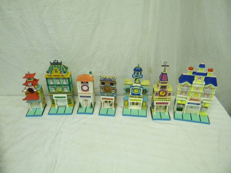 lot 144 image: Department 56 Collectibles